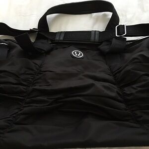 Strive for Greatness Duffle - Lululemon